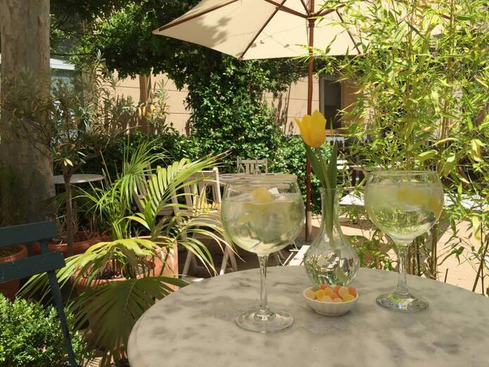 Un recorrido por los preciosos patios secretos de Madrid