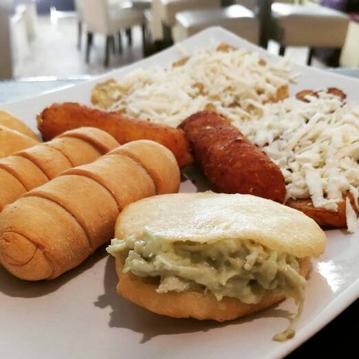 Conoce los paraísos de las arepas venezolanas en Madrid 116133919 1450624011803910 4744329925598489647 o