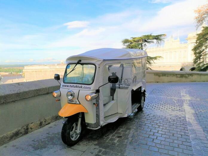 Tu Tuk Tuk: vive un paseo diferente por la ciudad de Madrid