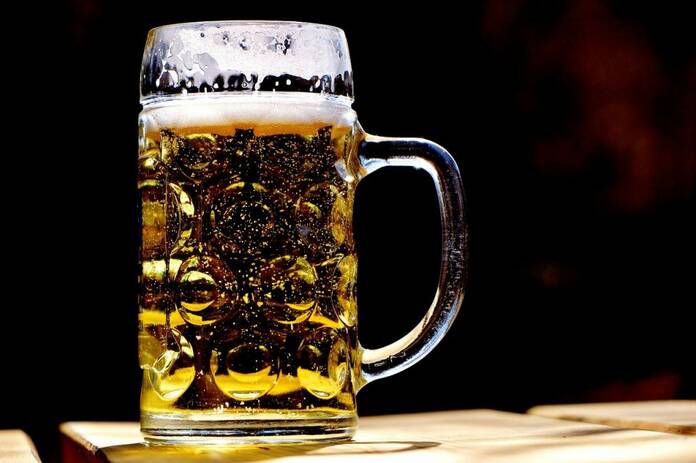 Descubre dónde beber las cervezas más artesanales en Madrid beer 2439237 1280