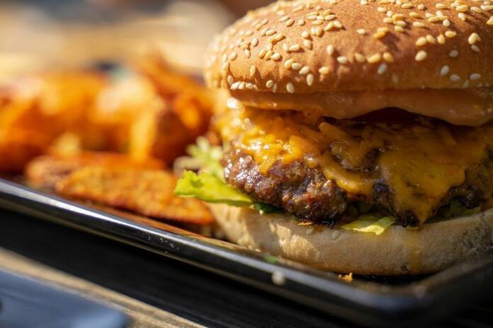 Hamburguesas sin carne: el lado más vegano de Madrid burger 4145977 1280 1