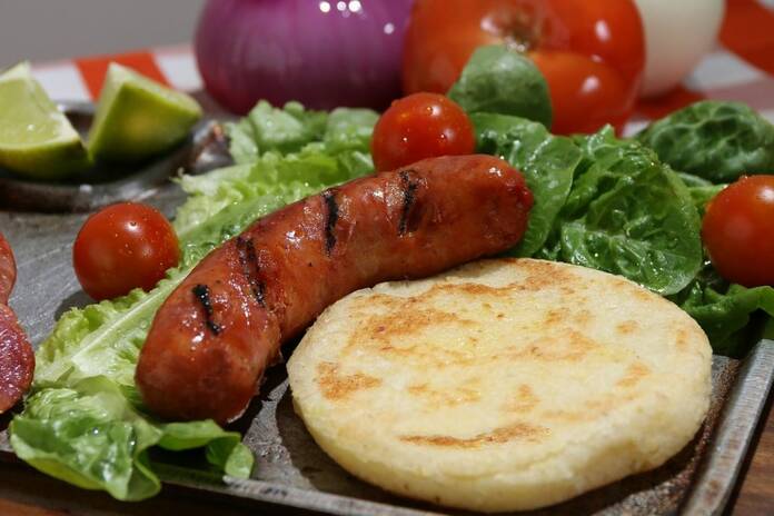 Conoce los paraísos de las arepas venezolanas en Madrid meal 5486525 1280 1