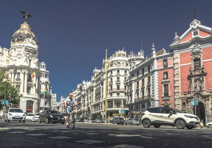 Cinco rutas guiadas en pleno centro de Madrid street 1576958 1280 1