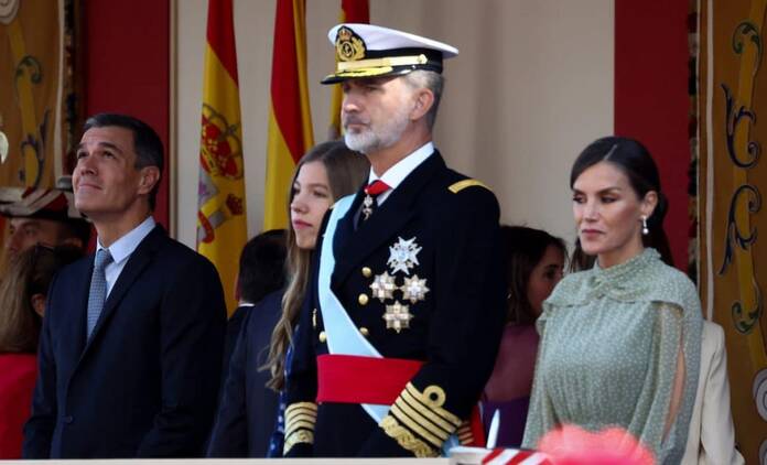 Desfile militar 12 de octubre