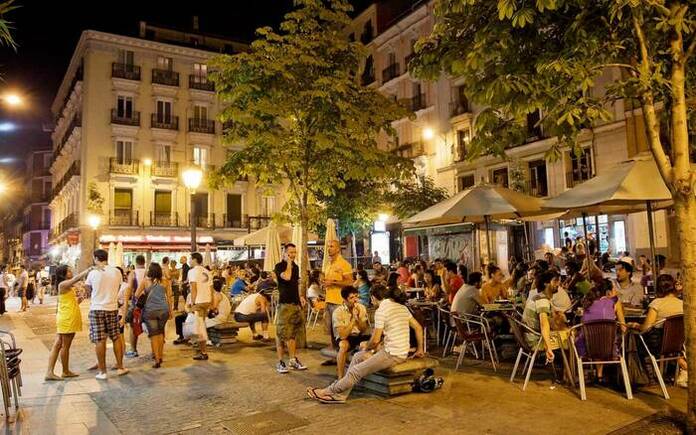 Mercado de San Antón: Gastronomía y encuentro